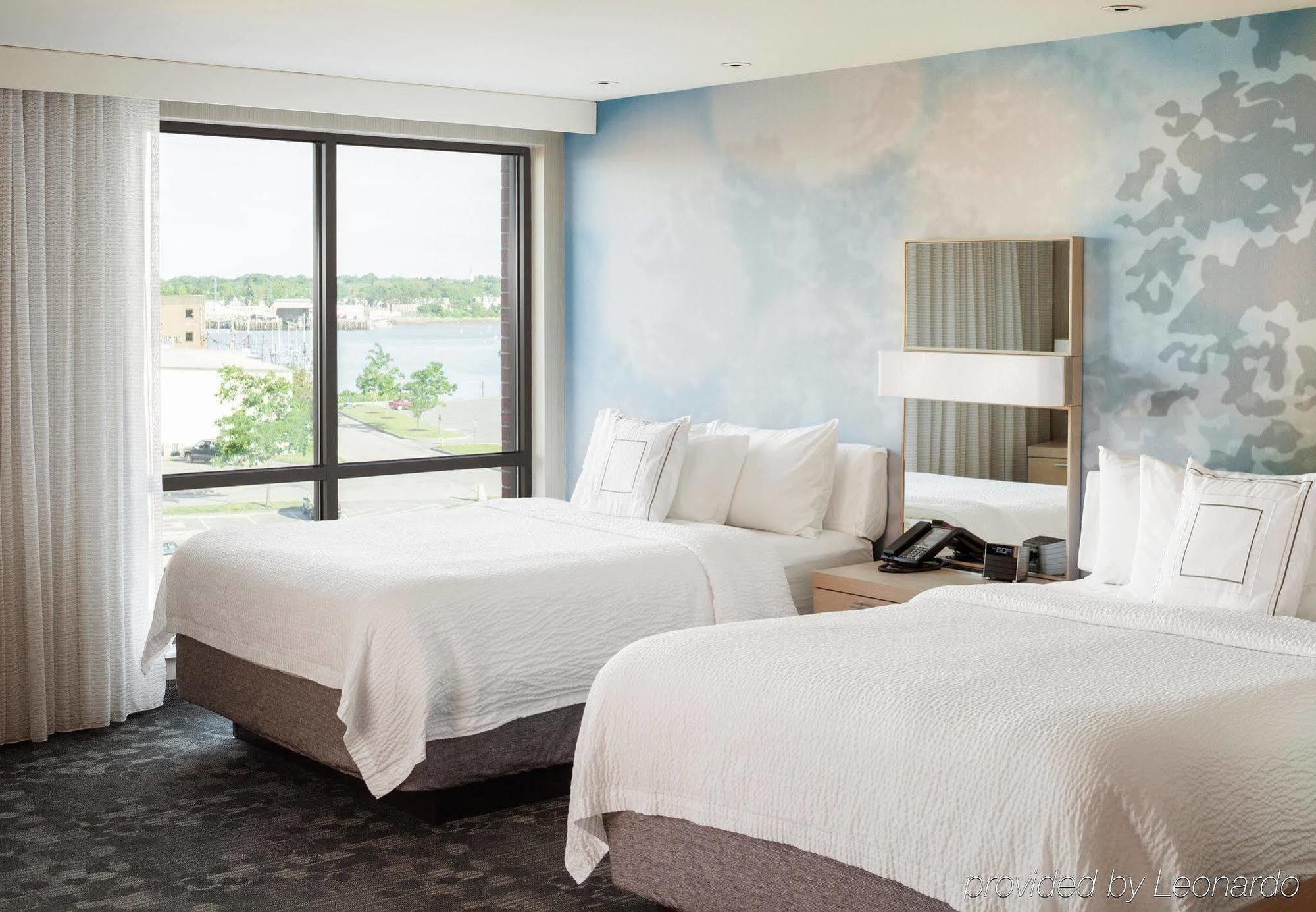 Courtyard By Marriott Portland Downtown/Waterfront Hotel Exterior foto